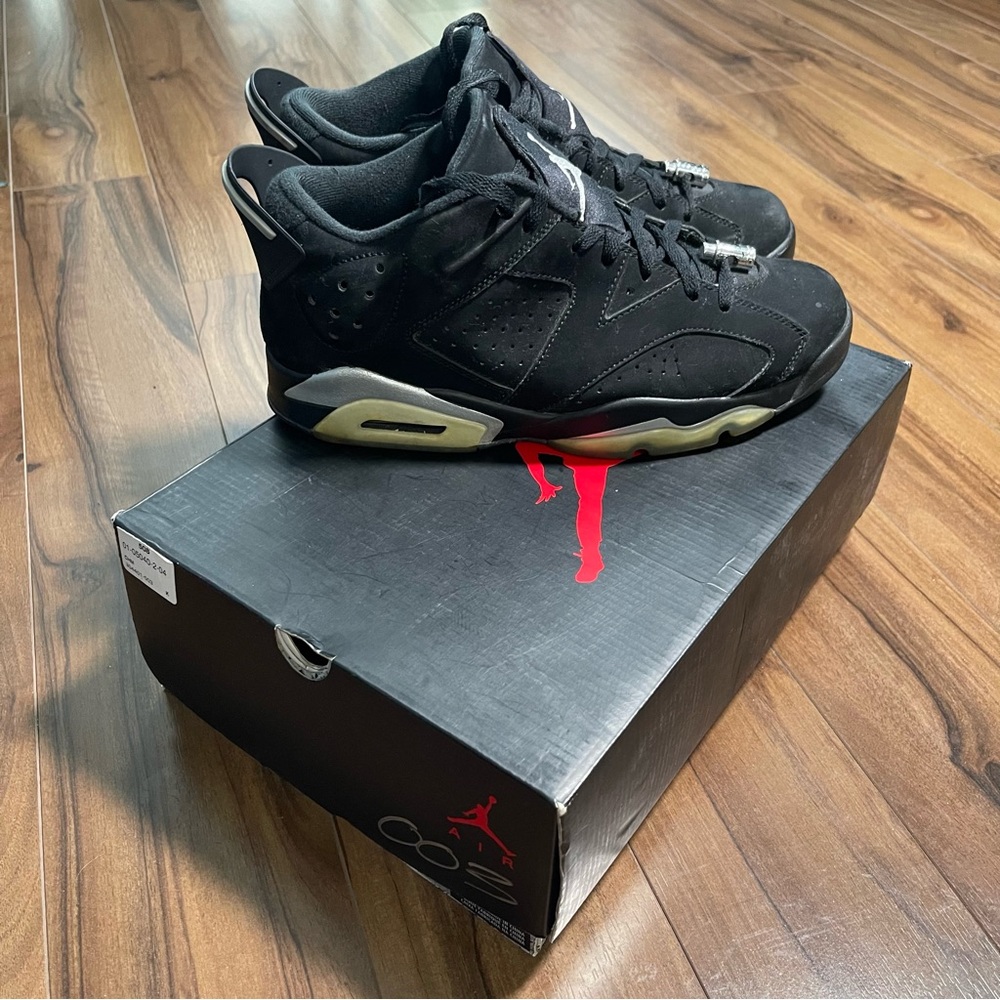 Jordan 6’s Low - Black and Crome Men’s Size 9.5
